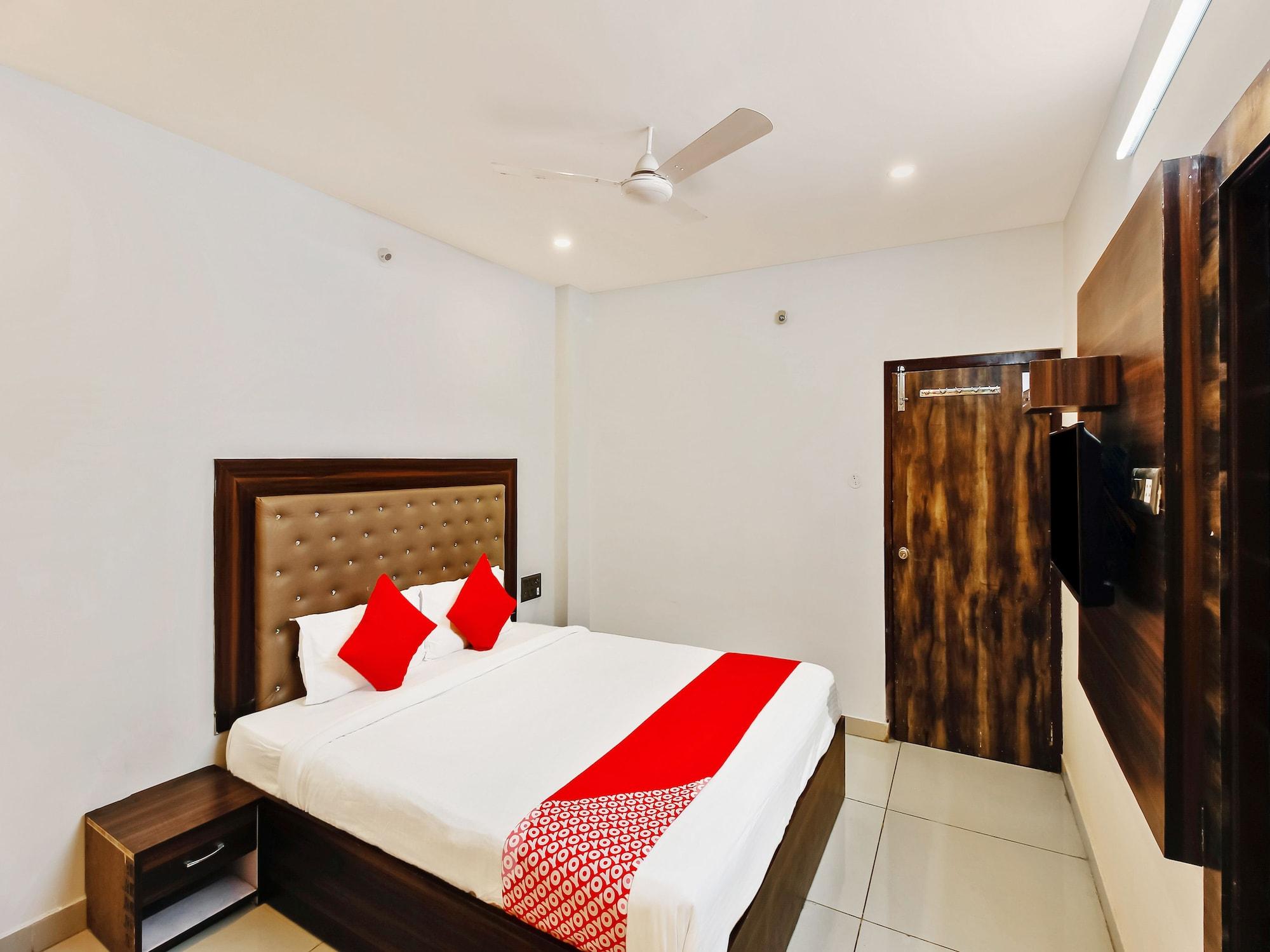 Oyo 29131 Hotel Mn Grand เชมชาบัด ภายนอก รูปภาพ