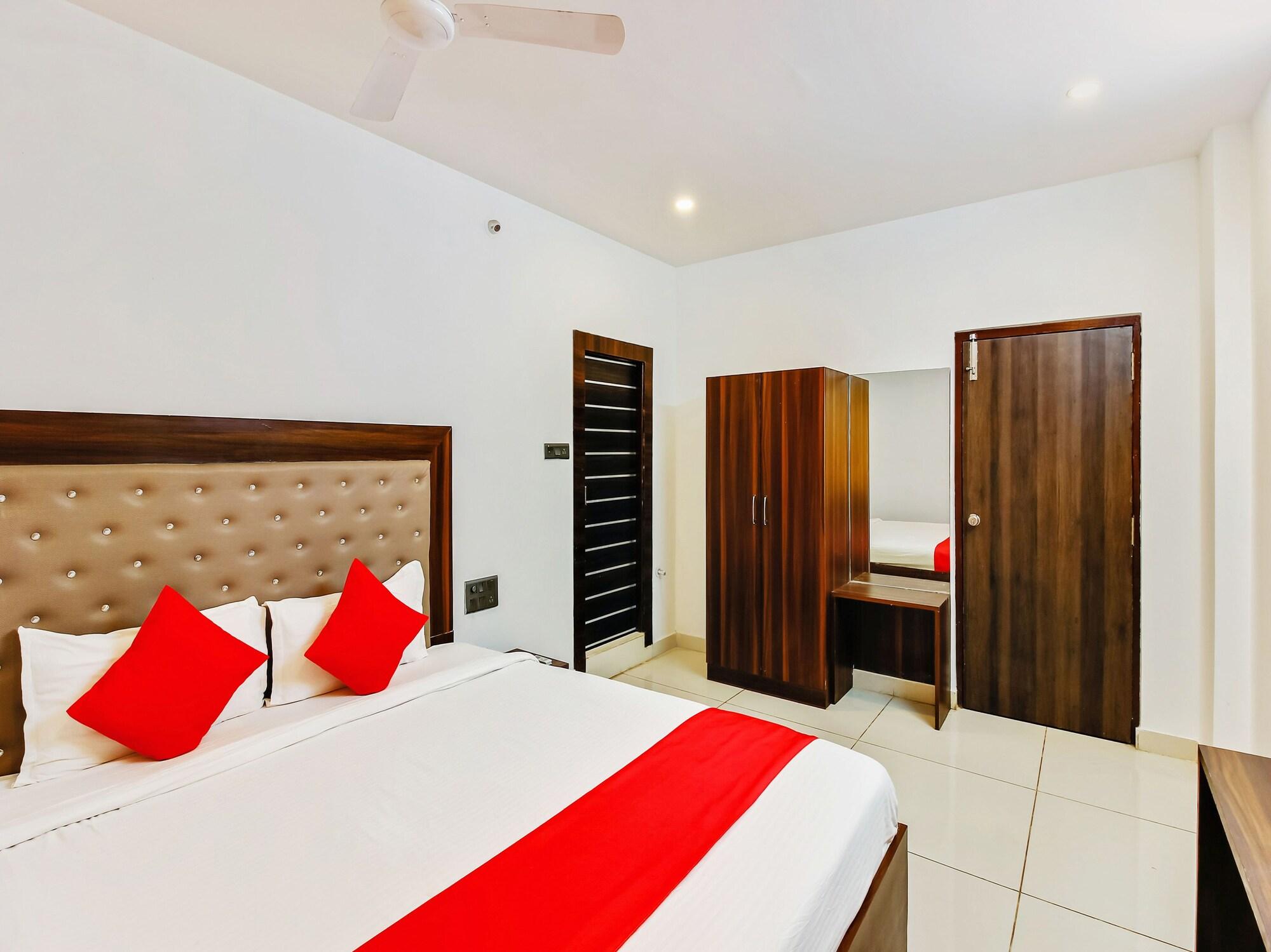 Oyo 29131 Hotel Mn Grand เชมชาบัด ภายนอก รูปภาพ