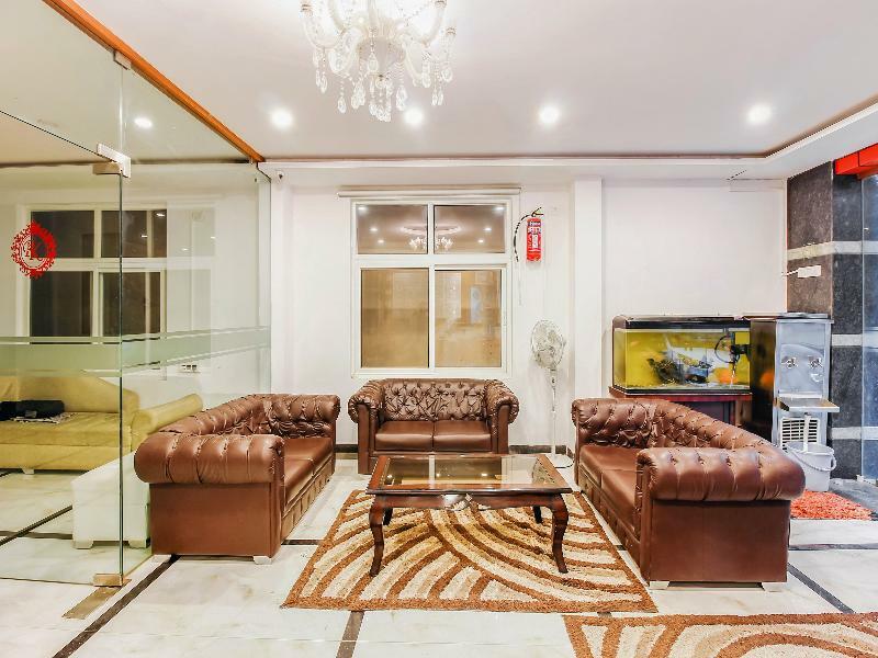 Oyo 29131 Hotel Mn Grand เชมชาบัด ภายนอก รูปภาพ